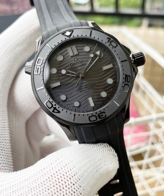 Omega Seamaster Diver 300m Co-Axial Master Chronometer "Black Black" Replica 43.5mm 210.92.44.20.01.003
